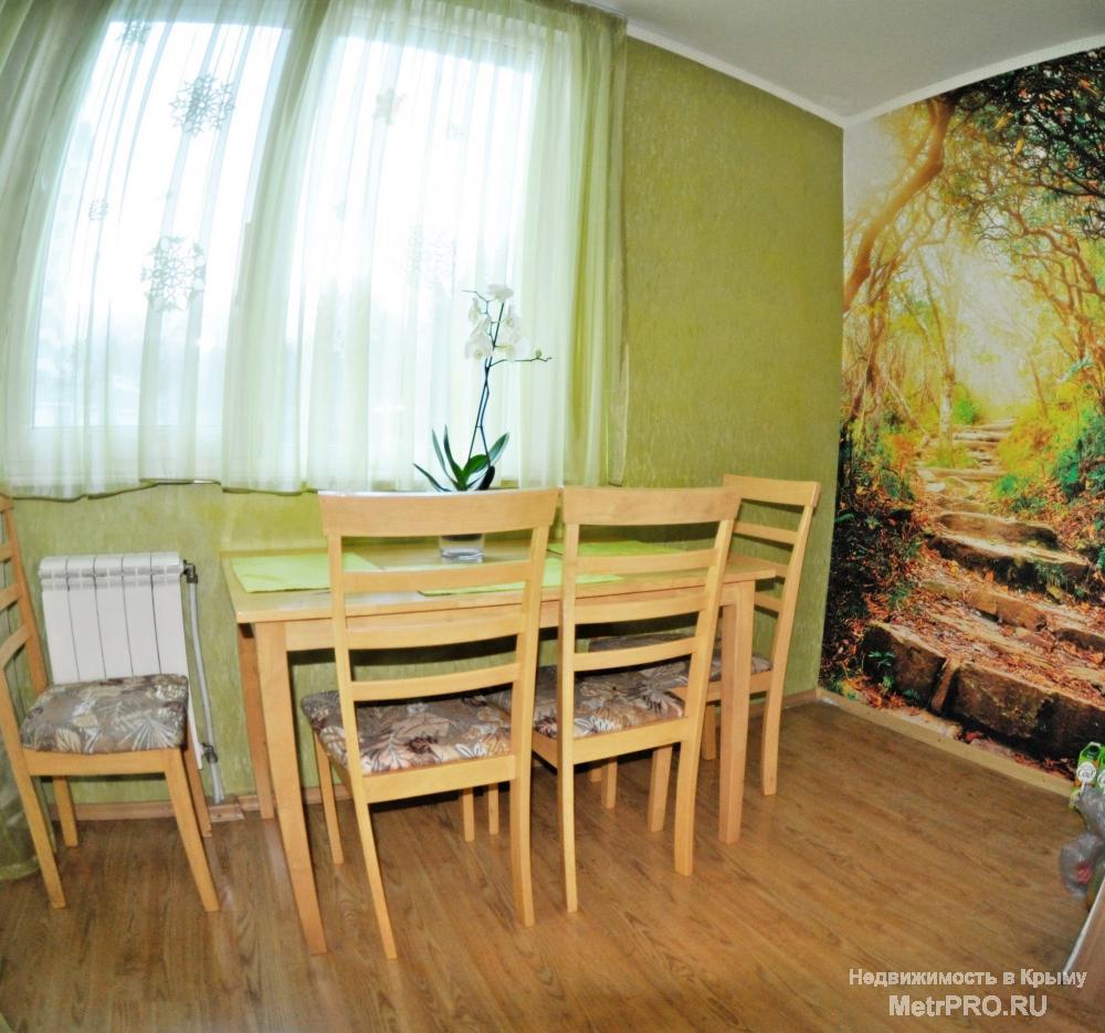 Предлагается к покупке 3 комнатная квартира в Ялте на улице Красноармейская.   В доме 2004 года постройки серии ЮБК.... - 3