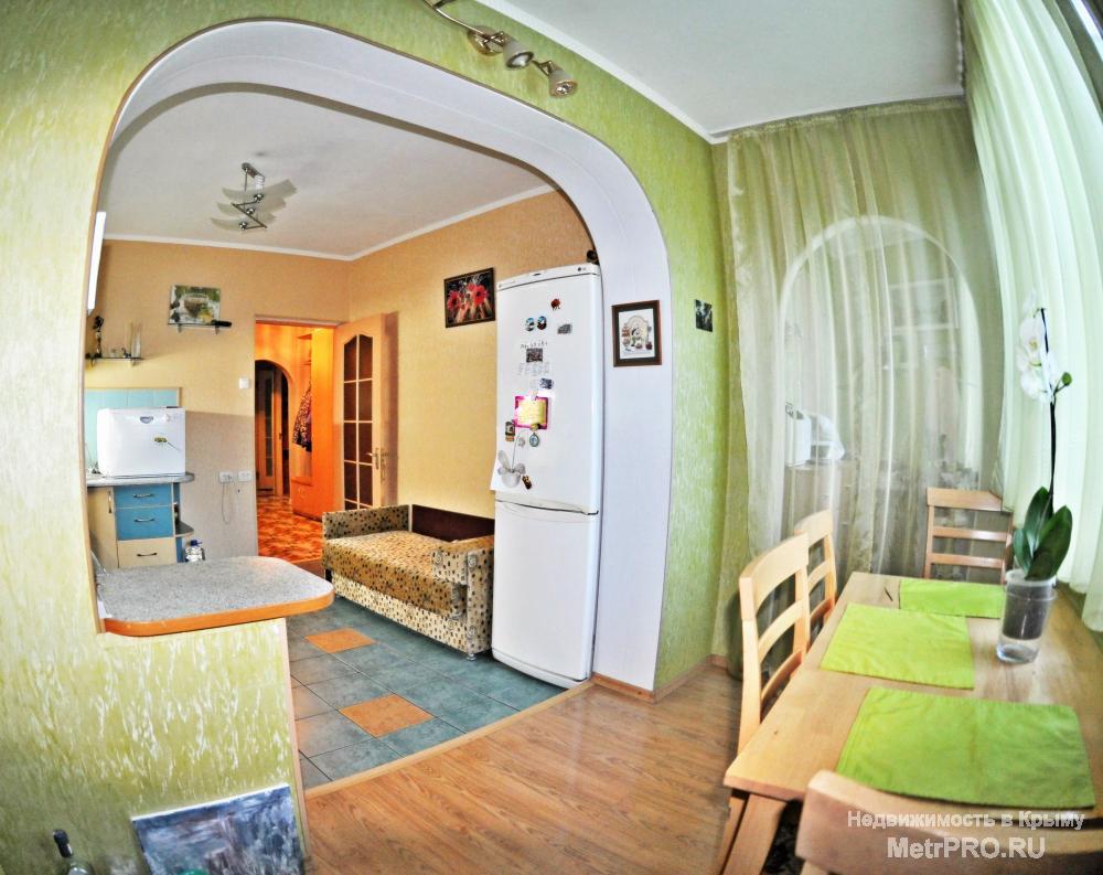 Предлагается к покупке 3 комнатная квартира в Ялте на улице Красноармейская.   В доме 2004 года постройки серии ЮБК.... - 5