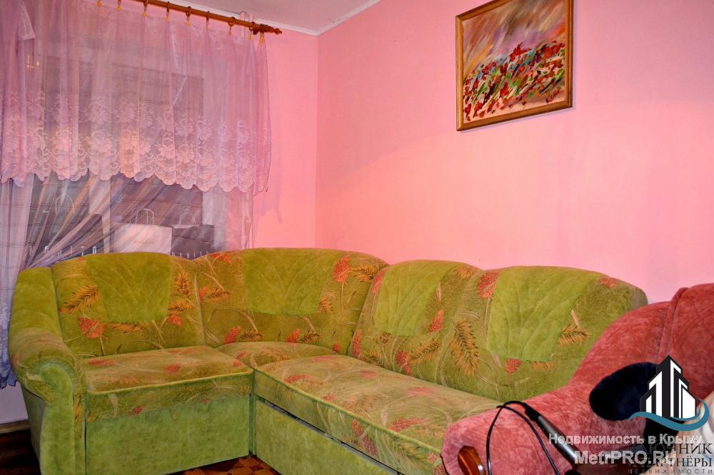Продаётся просторная 3-х комнатная квартира в одном и лучших районов города Феодосия. Квартира находиться на 2-м... - 5