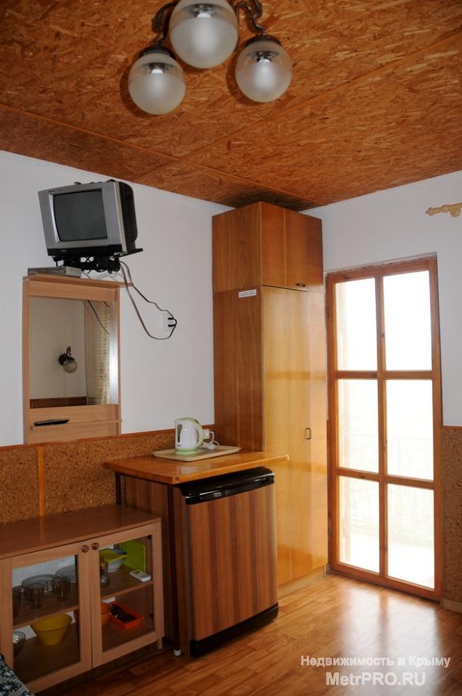 Мы предлагаем Вам  отдых вдали от суеты и шума современной жизни, в мини-гостинице в дачном поселке у Черного моря.... - 10