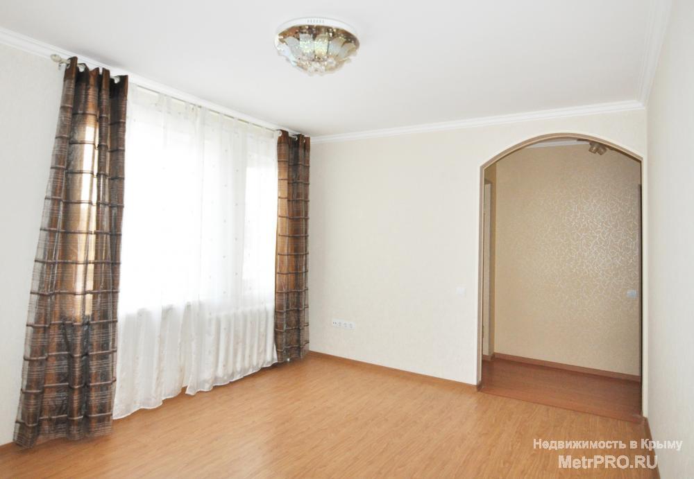 Предлагается к приобретению 2-х комнатная квартира в Ялте улица Украинская.  Квартира расположена на 10 этаже... - 3