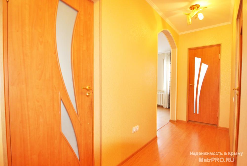 Предлагается к приобретению 2-х комнатная квартира в Ялте улица Украинская.  Квартира расположена на 10 этаже... - 9
