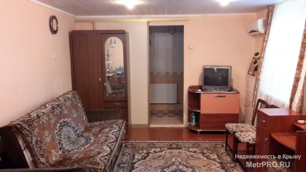 В центре г.Алушта, по ул.Партизанская, продается однокомнатная квартира на первом этаже трехэтажного дома, с... - 5