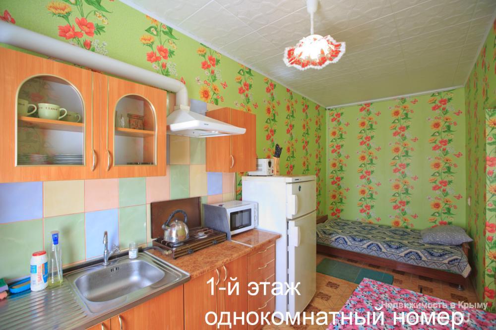 Доброго дня! Сдаются посуточно от 2-х до 6-ти местные номера в мини гостинице в п. Орджоникидзе, до моря 5 минут... - 15
