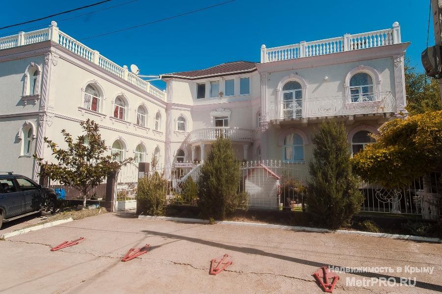 Гостиница 'Вилла Магнолия' расположена в 300 метрах от моря на западном берегу г. Севастополя. Общая площадь... - 1