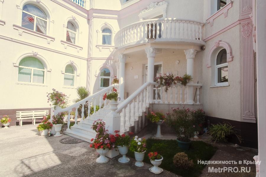 Гостиница 'Вилла Магнолия' расположена в 300 метрах от моря на западном берегу г. Севастополя. Общая площадь... - 8