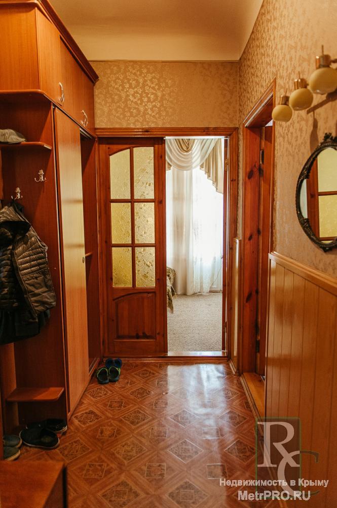 В продаже квартира в историческом центре Севастополя - улица Нахимова.   Один из первых домов от главной городской... - 2