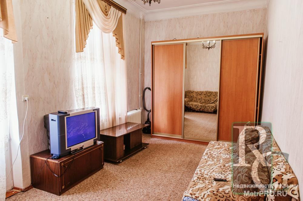 В продаже квартира в историческом центре Севастополя - улица Нахимова.   Один из первых домов от главной городской... - 3