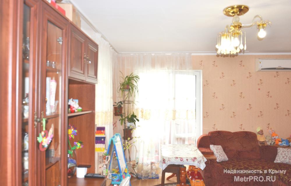Продам 1-комнатную квартиру по ул. Юбилейной, гор. Алушта.  Квартира, площадь которой 48 кв. м., состоит из комнаты в... - 1