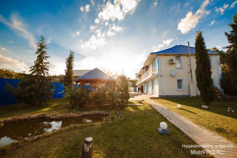 Уютный дом, который находится в селе Морское в 20 км от курорта Судак. Комплекс имеет ухоженную, озелененную...