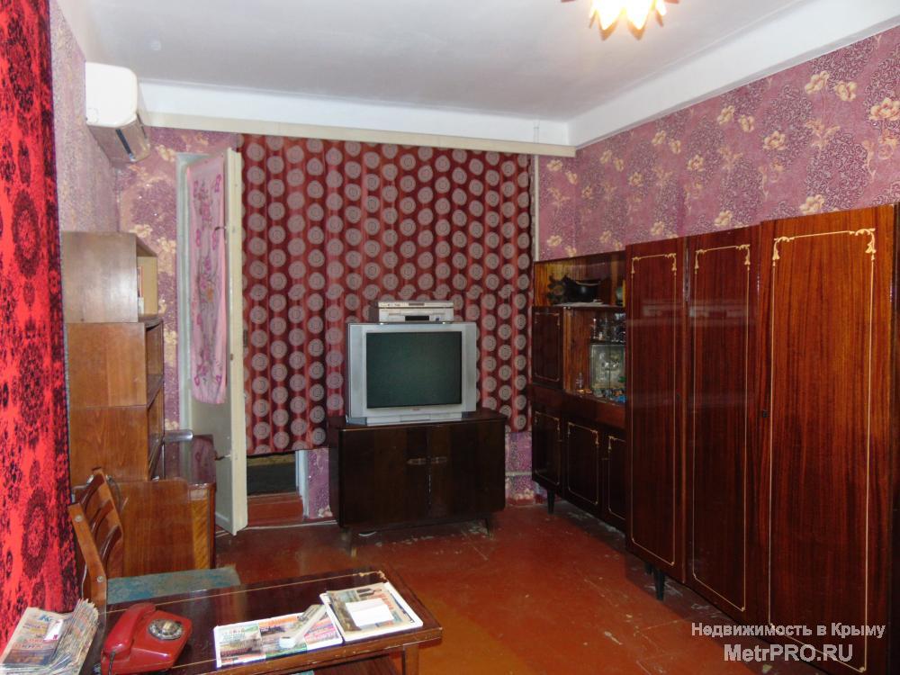Продам 1 комнатную квартиру в отличном районе города, район Московского рынка. Удачное расположение дома, 2-я линия...