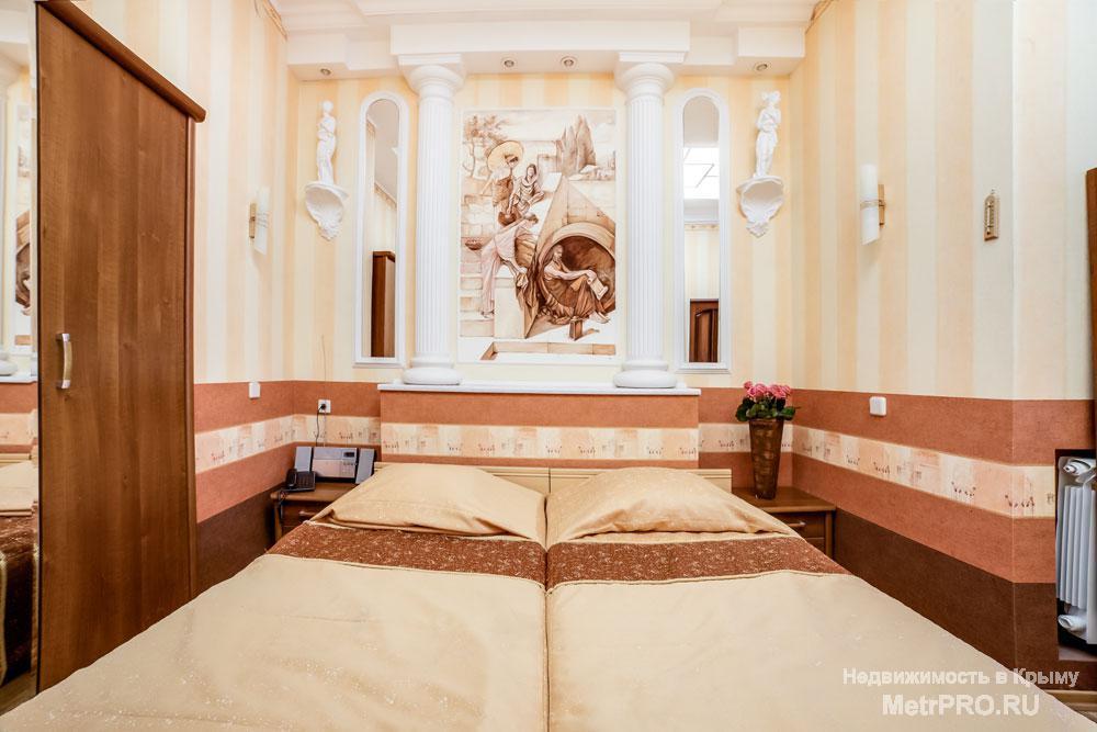 Продам отель на ул. Древней г. Севастополя Отель располагается в элитном районе г. Севастополя, в 500 м от пляжа на...