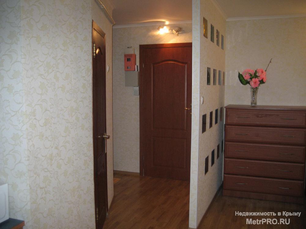 Сдам свою однокомнатную квартиру в районе Павленко, 1/5 дома. В квартире имеется все для комфортного проживания, фен,... - 3