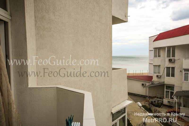 Светлый и просторный двухкомнатный номер, с балкона которого открывается панорамный вид на Феодосийский залив на 3... - 11