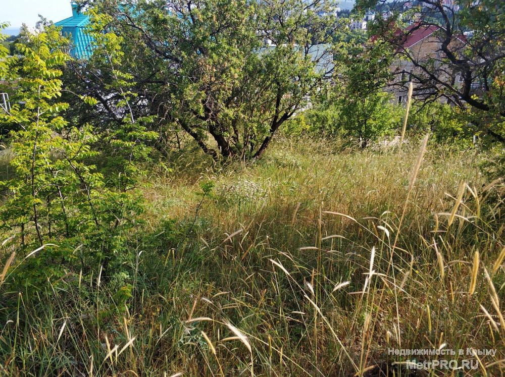 Продажа / Земельные участки, АЛУШТА, 5 200 000 р. Продам, земельный участок 6 сот. ИЖС, г. Алушта, расположен в элитном месте среди шикарных домов, асфальтированный... - 3