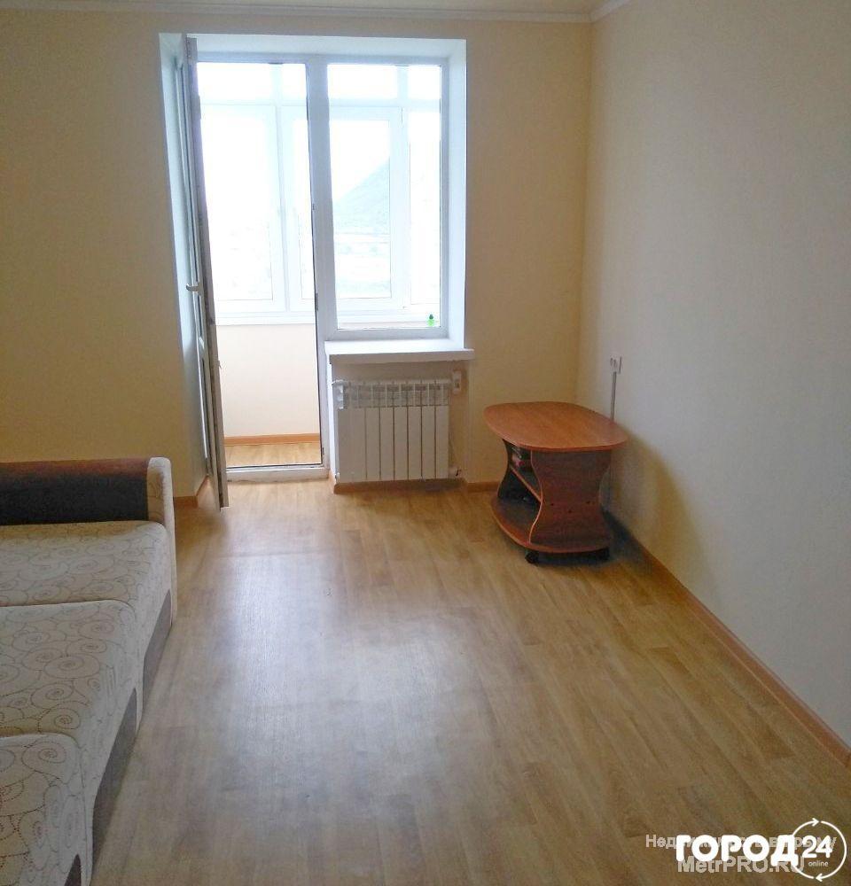 Продается уютная 2 комнатная квартира в Коктебеле ул. Арматлукская д 10б. Квартира расположена на 4 этаже нового 6... - 3