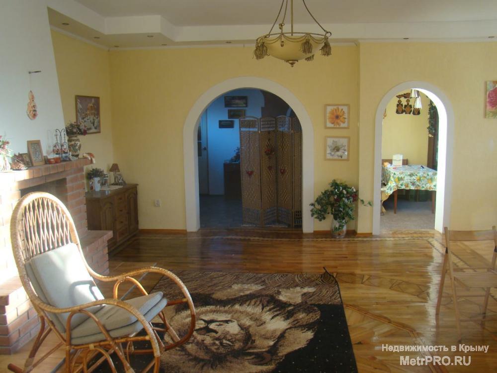 Предлагается к продаже домовладение в п. Солнечный в г. Севастополе. Домовладение состоит из двух жилых домов,...