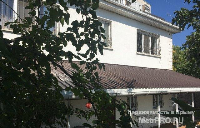 Продается двухэтажный дом по улице Обская в Симферополе. Дом построен 2014 году по специальному проекту.  Окна...