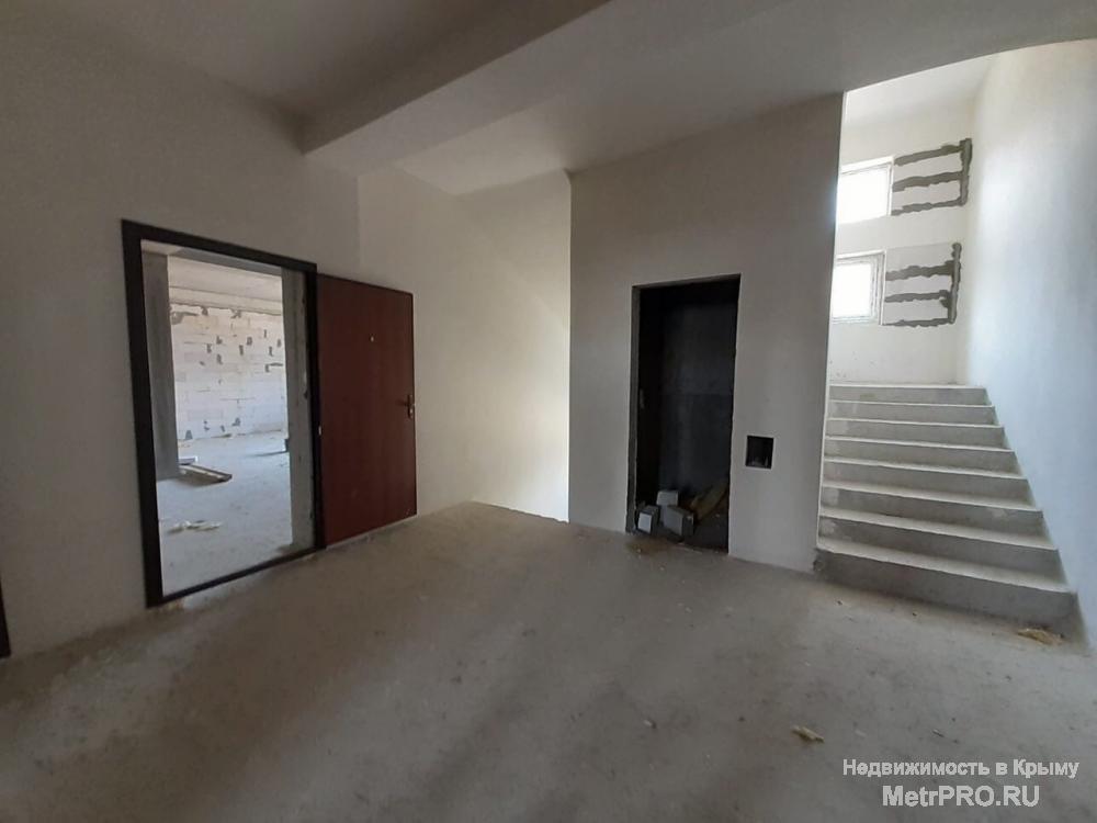 Продам апартамент квартирного типа на 1 этаже, 40 м2 с балконом, в новом доме на берегу моря, бухте Стрелецкая.... - 4