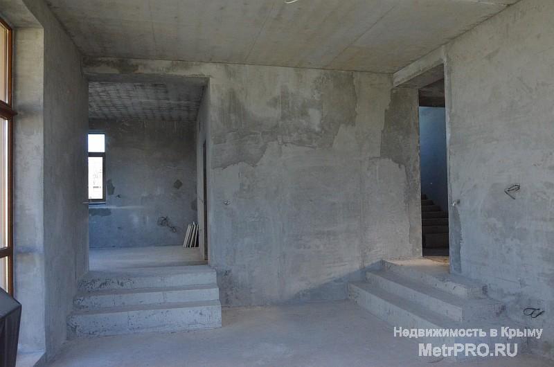 Новый дом на берегу моря в Севастополе, наб. А. Первозванного.  Дом 2-х этажный, 380 м2. В доме 4 комнаты, сделана... - 19