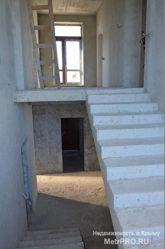 Новый дом на берегу моря в Севастополе, наб. А. Первозванного.  Дом 2-х этажный, 380 м2. В доме 4 комнаты, сделана... - 27
