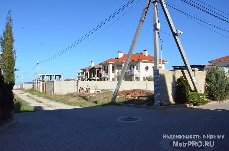 Новый дом на берегу моря в Севастополе, наб. А. Первозванного.  Дом 2-х этажный, 380 м2. В доме 4 комнаты, сделана... - 56