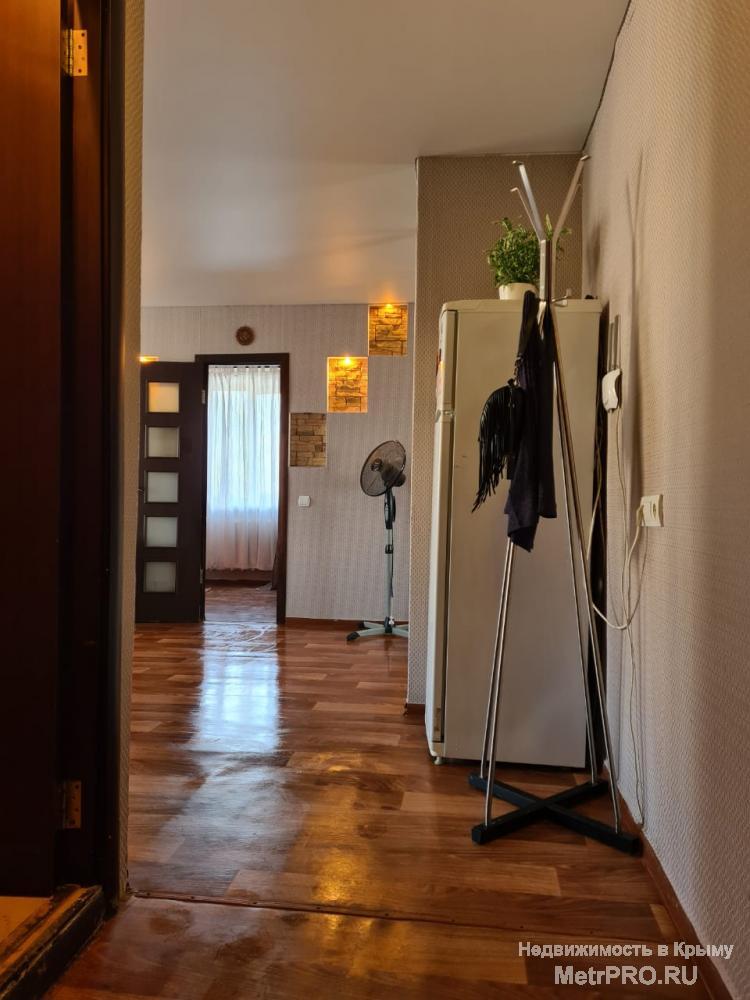 Продам квартиру-студию ул. Горпищенко, на 4 этаже.  В квартире жилое состояние - можно сразу заехать и жить.... - 4