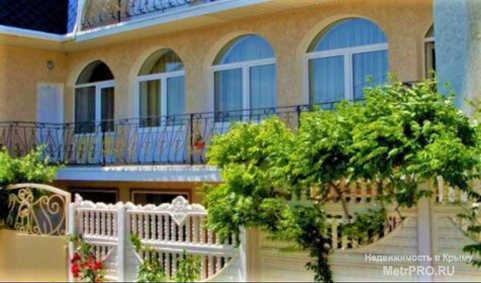Продам частный отель в курортном п.Курортное, со своим двориком и ухоженной территорией, общей площадью 600 кв.м, на...