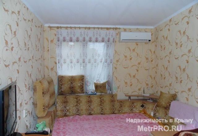 Продам 4-х комнатную квартиру в очень хорошем районе и с очень хорошим расположением : Крымский рынок 4 минуты, море...