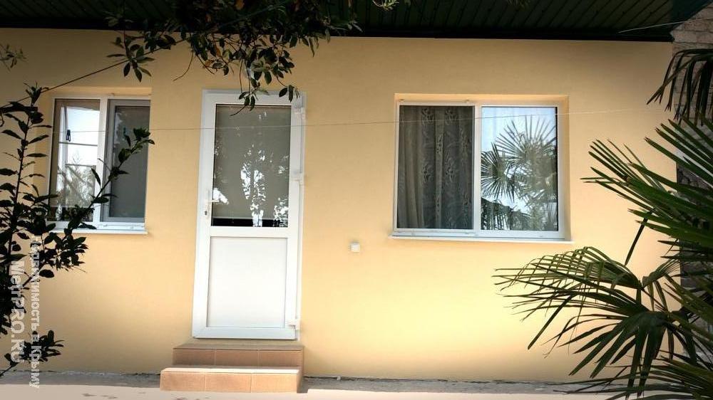Сдаю посуточно небольшой новый домик на 2-3 человека в изолированном своем дворе (без соседей) у Воронцовского парка.... - 1