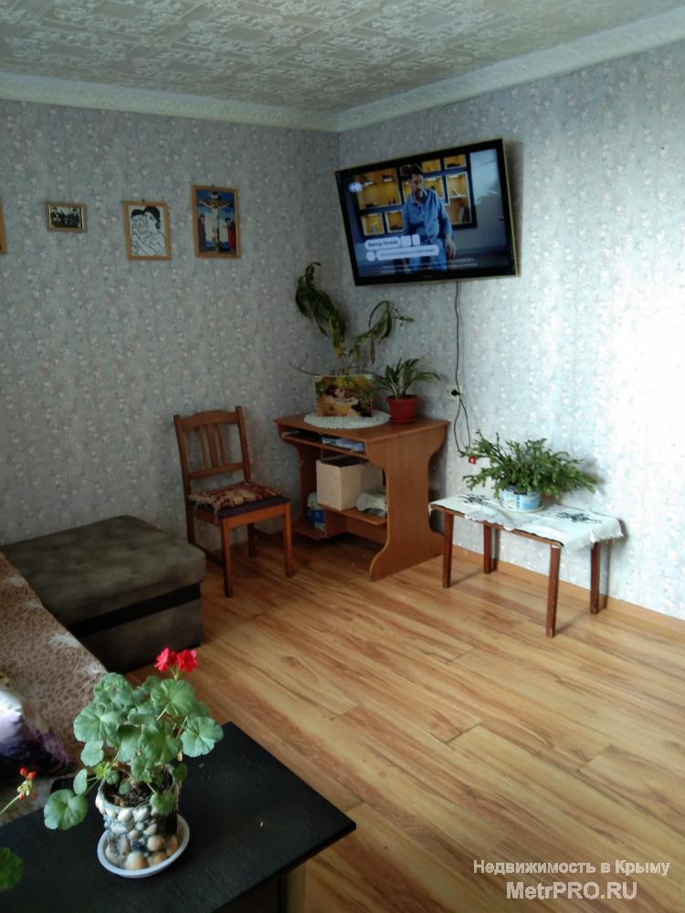 Собственник продает однокомнатную квартиру, площадью 36 /18/7 кв. м. + лоджия (на кухне) в г. Симферополе ул. Маршала...