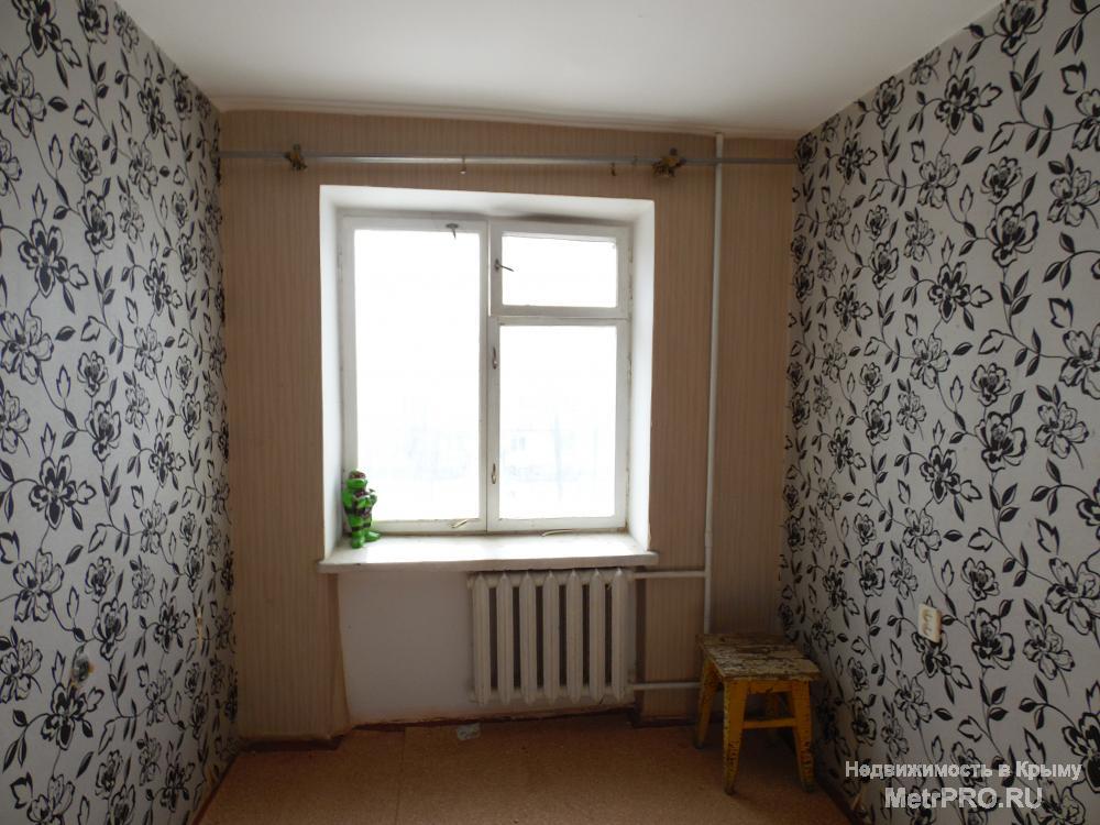 Продаю квартиру двух комнатную на Московском кольце не далеко от продуктового рынка 'Привоз'. Квартира в обычном... - 7