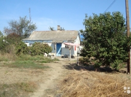 Продам дом в с.Орловка.Хороший ровный участок,до моря 10 мин на...