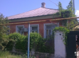 Продам добротный дом,четыре комнаты,веранда.Газифицирован.