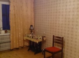 Состояние нормальное,жилое,комнаты изолированные,кладовка,с/у...