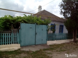 Продаю дом с земельным участком в г. Керчи, район Аршинцево. От моря 20-25...