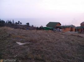 Продажа участка в г. Алушта с. Малореченское: два смежных ровных...