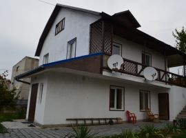 Продам дом
2-этажный дом 140 м² (кирпич) на участке 18 сот., 50 км...
