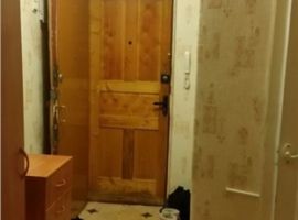 Продается однокомнатная квартира 4/5,в районе...