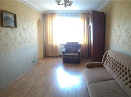 Продам свою квартиру 4 комнаты + гостиная в районе Лермонтова пр....