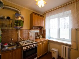 Сдам 2 комнатную квартиру по ул. Гагарина, приоритет семейным...