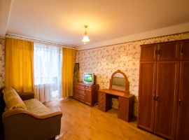 Срочно сдам 1 комнатную квартиру рядом с Гагаринским парком. Сделан...