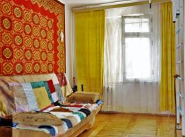 Предлагается к покупке 2 комнатная квартира в Ялте по улице Кирова....